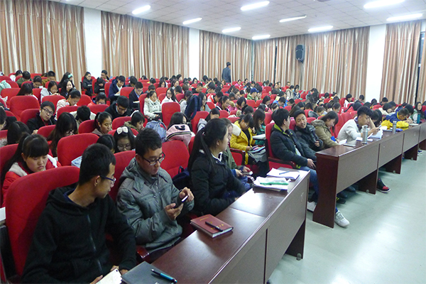公司成功举办团课第三讲 公司成功举办团课第三讲