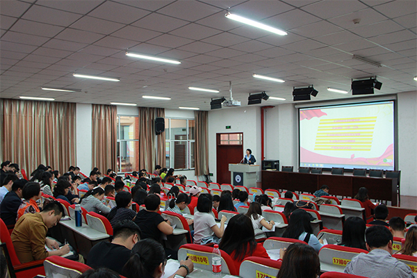 公司宣讲“总书记在深度贫困地区脱贫攻坚座谈会上重要讲话”精神——“总书记视察山西讲话进基层”宣讲班第二讲